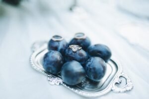 Minimalist vs. Royal: Styling Your Offbeat Wedding